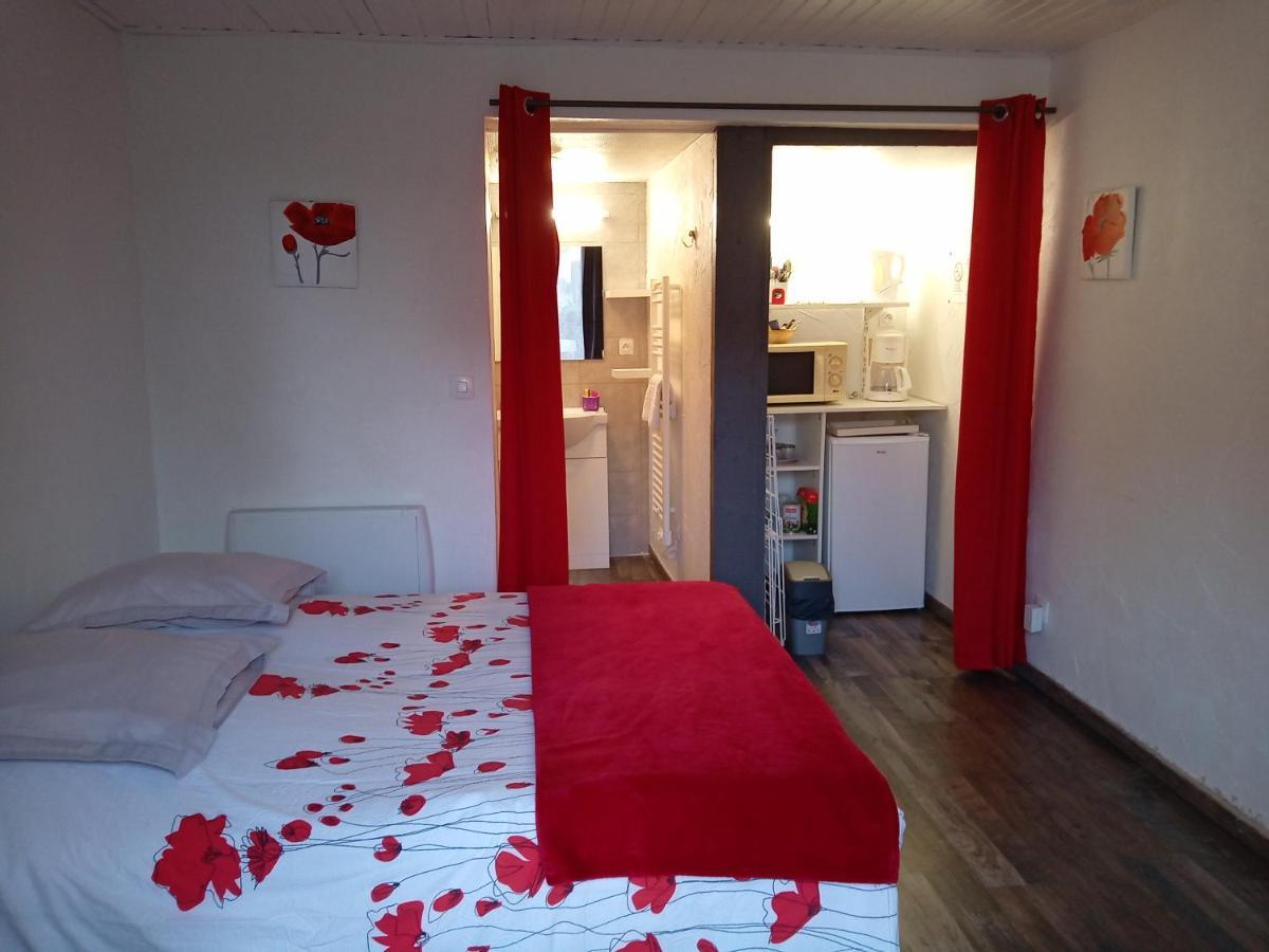 Studio Les Coquelicots Saint-Romain-sur-Cher Екстериор снимка